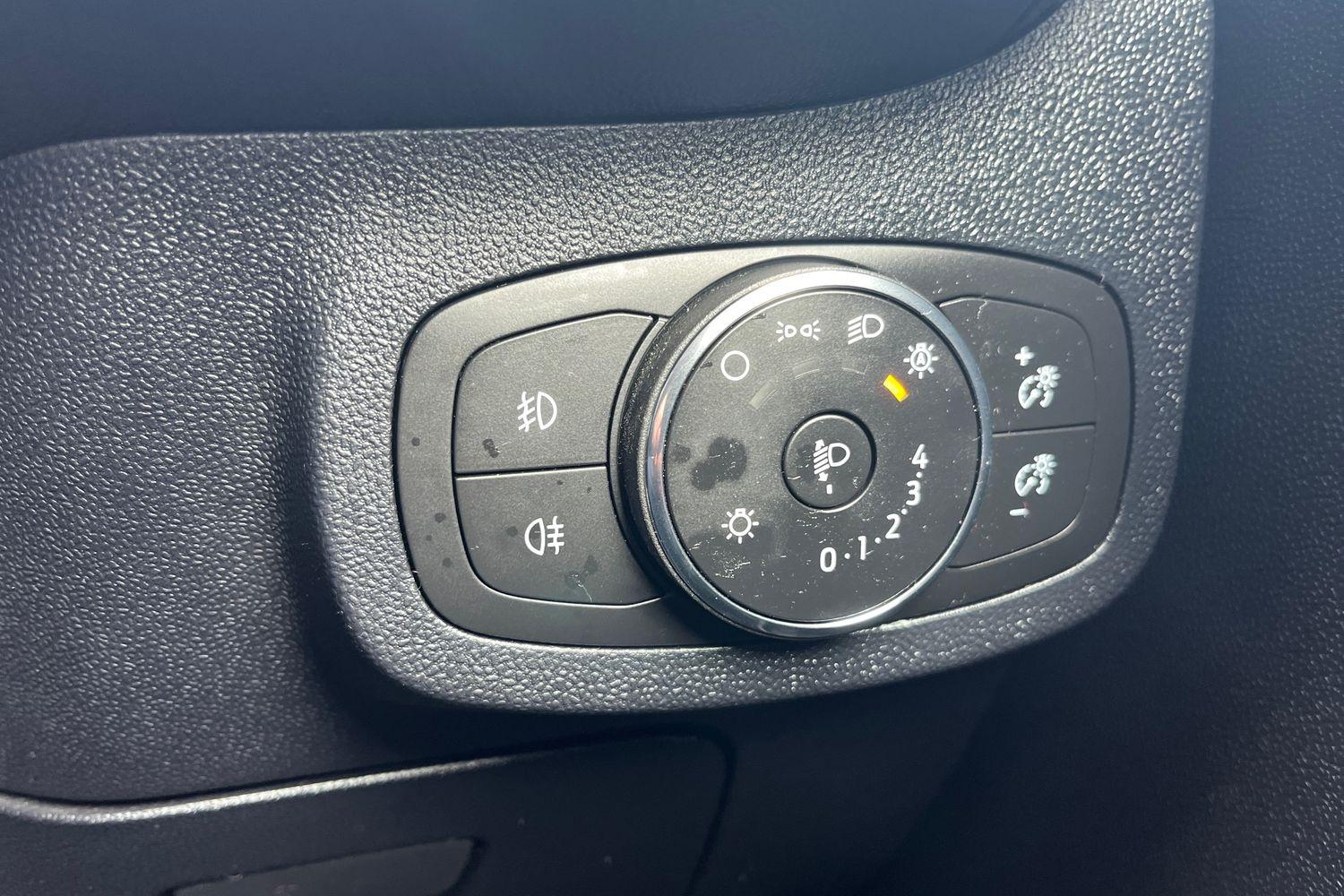 Ford Fiesta Photo 29