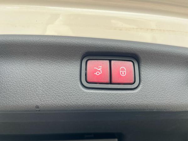 Mercedes-Benz C Class Photo autoimg-5c85f6caa74e63c8974e564af06ddfb0e3740895.jpg