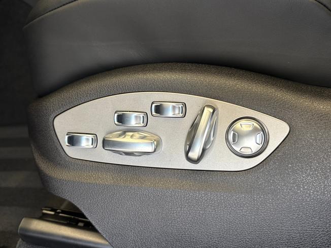 PORSCHE Macan Photo 33