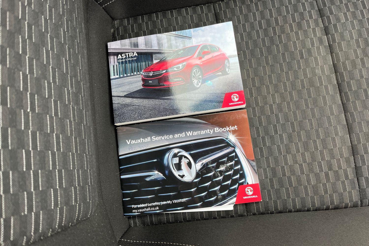 Vauxhall ASTRA Photo 21