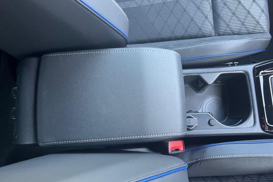 Volkswagen Golf Photo autoimg-5c888158574cfb4f6acc9bb45c70d10fc2f48577.jpg