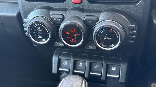 Suzuki JImny Photo autoimg-5c8ccf836558e06d5afa3328bd60d2486db5ab6c.jpg