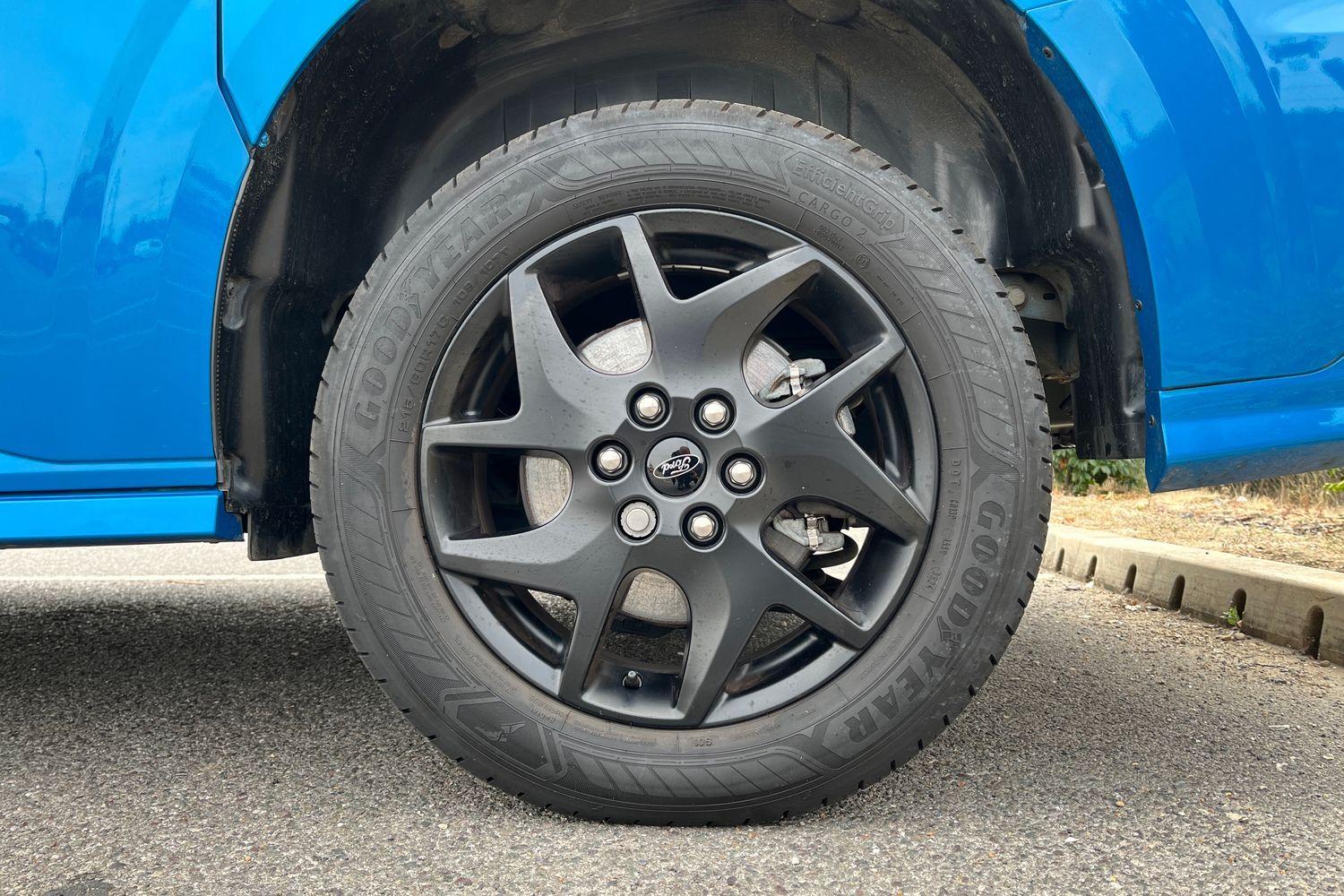 Ford E-Transit Custom Photo 21