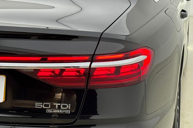 Audi A8 Photo 18