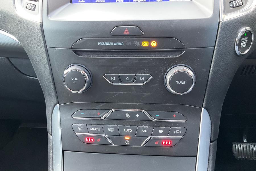 Ford S-MAX Photo autoimg-5c8d4894f9c7b317f95df5b17d644825b91da52e.jpg