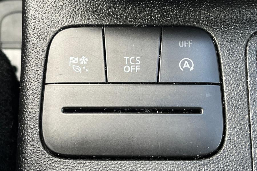 Ford FIESTA Photo autoimg-5c904a79d04173c6999b286a357a66894fbc87a5.jpg