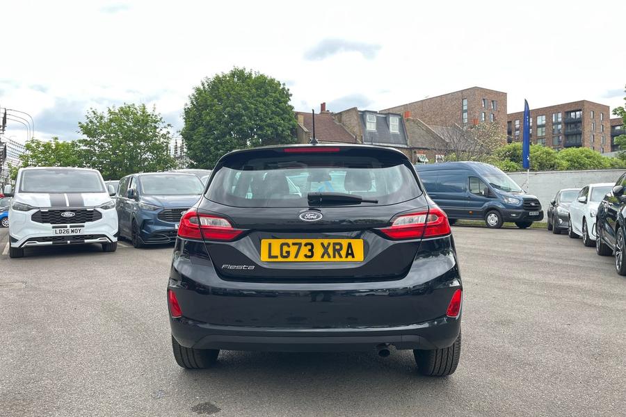 Ford FIESTA Photo autoimg-5c90fb96b9e2659125cf84c1df0032624ccee782.jpg