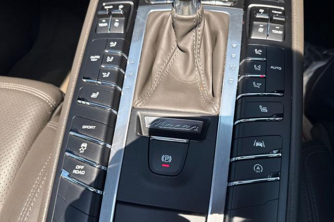 PORSCHE Macan Photo 23