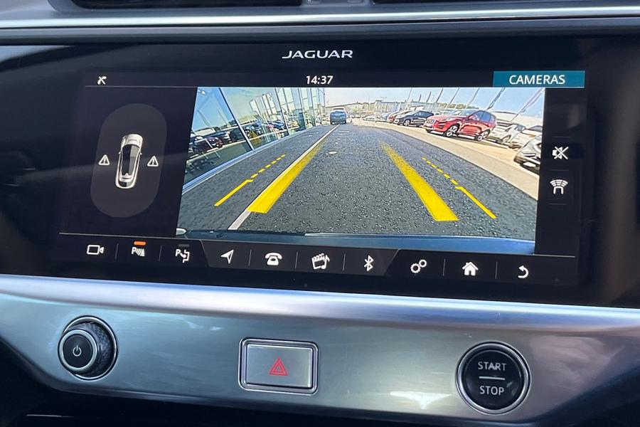 Jaguar I-PACE Photo autoimg-5c91e46cb1f8f0ec758209bc7286c07ef9ae1d3e.jpg