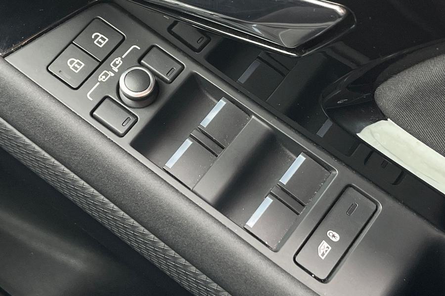 Land Rover RANGE ROVER EVOQUE Photo autoimg-5c927a34a39277083333aa6b210baaf82ad819ed.jpg