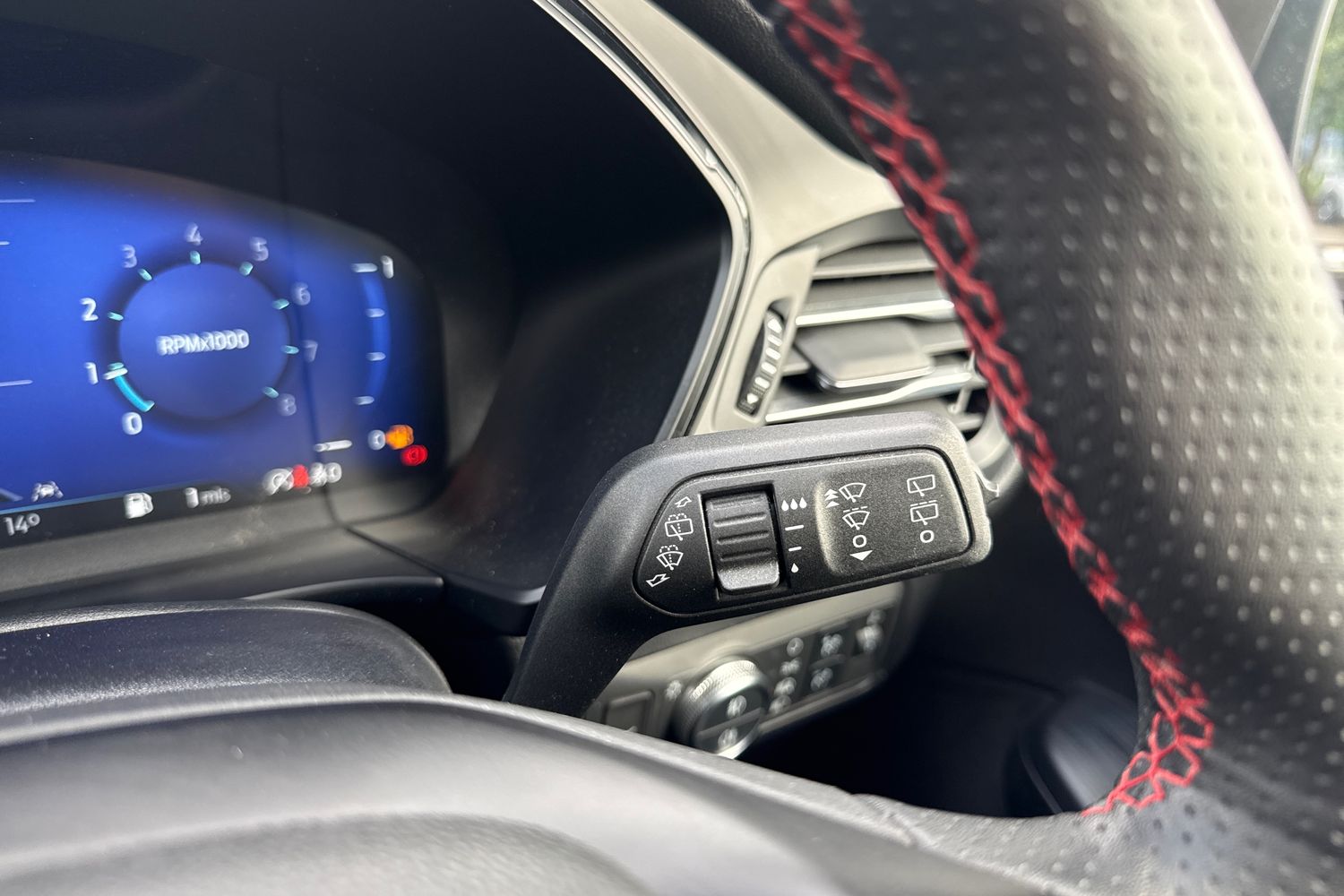 Ford KUGA Photo 14