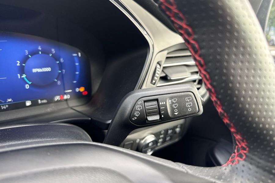 Ford KUGA Photo autoimg-5c943c837c79ec4e4dd44c84b40c167b86653500.jpg