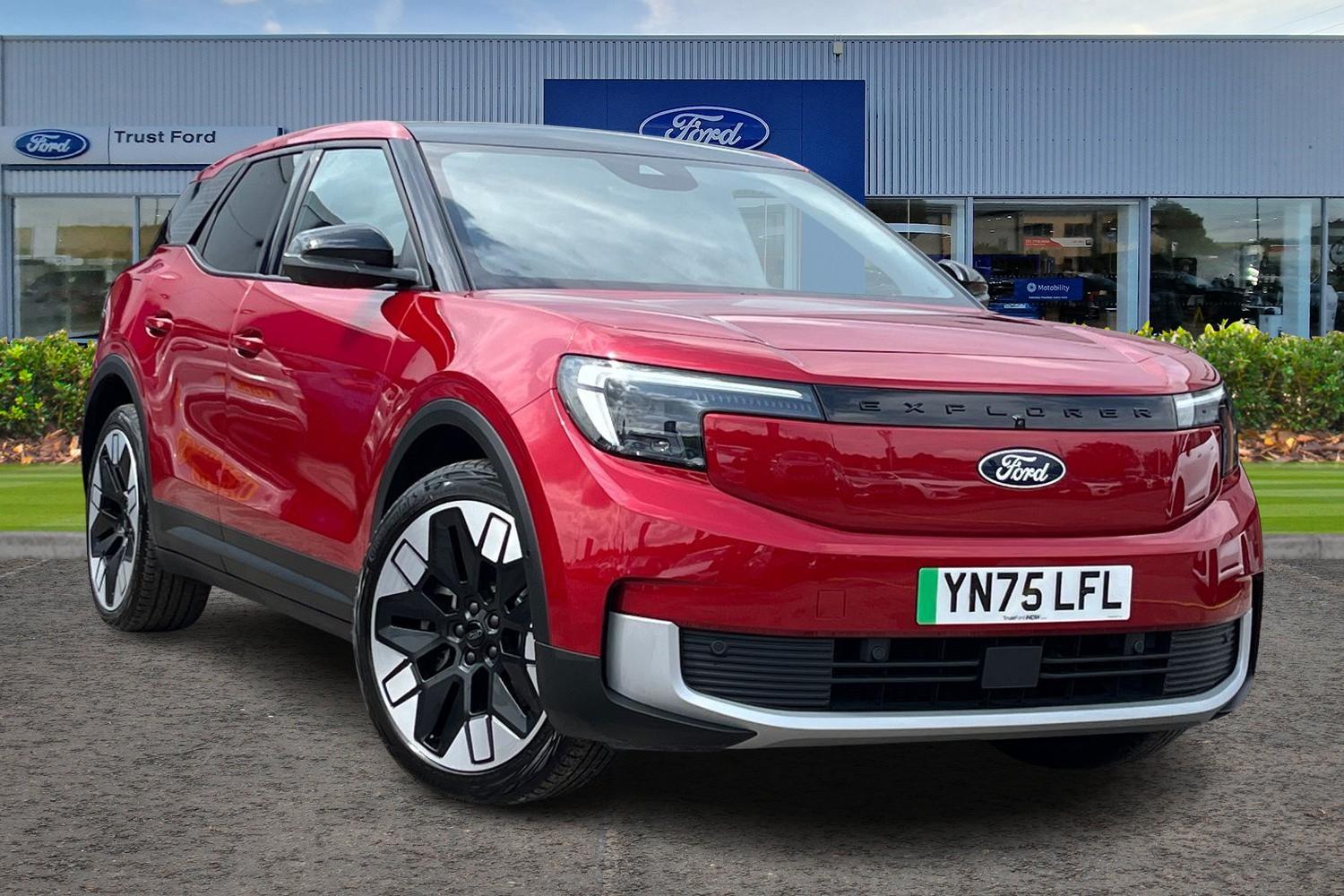 Ford EXPLORER Photo 0