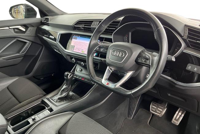 AUDI Q3 Photo 6