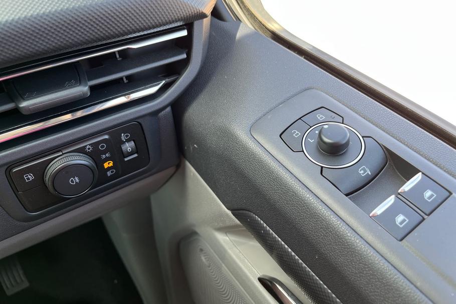 Used Ford TRANSIT CUSTOM YM75CDO 34