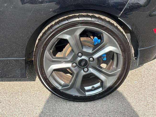 FORD Fiesta Photo 26