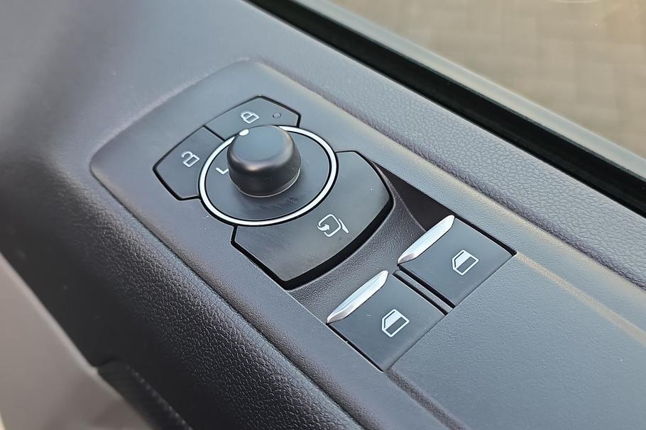 Used Ford E-TRANSIT CUSTOM AF75WWB 29