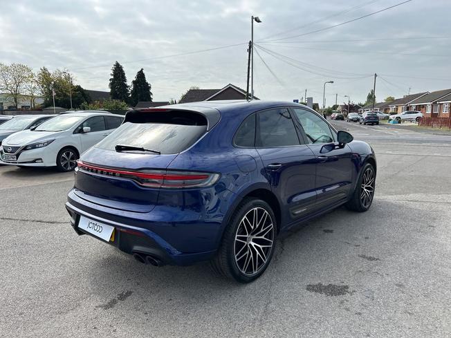 PORSCHE Macan Photo 24