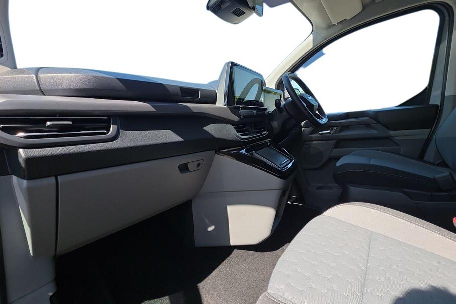 Used Ford TRANSIT CUSTOM NUGGET WO25UYN 3