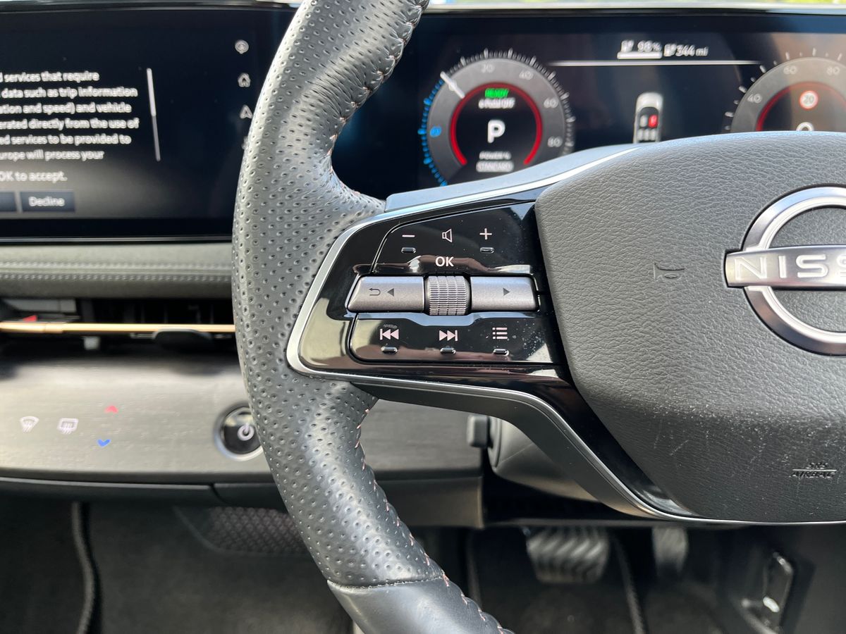 Nissan ARIYA Photo 15