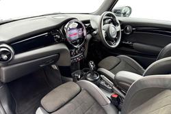 MINI Convertible Photo 2