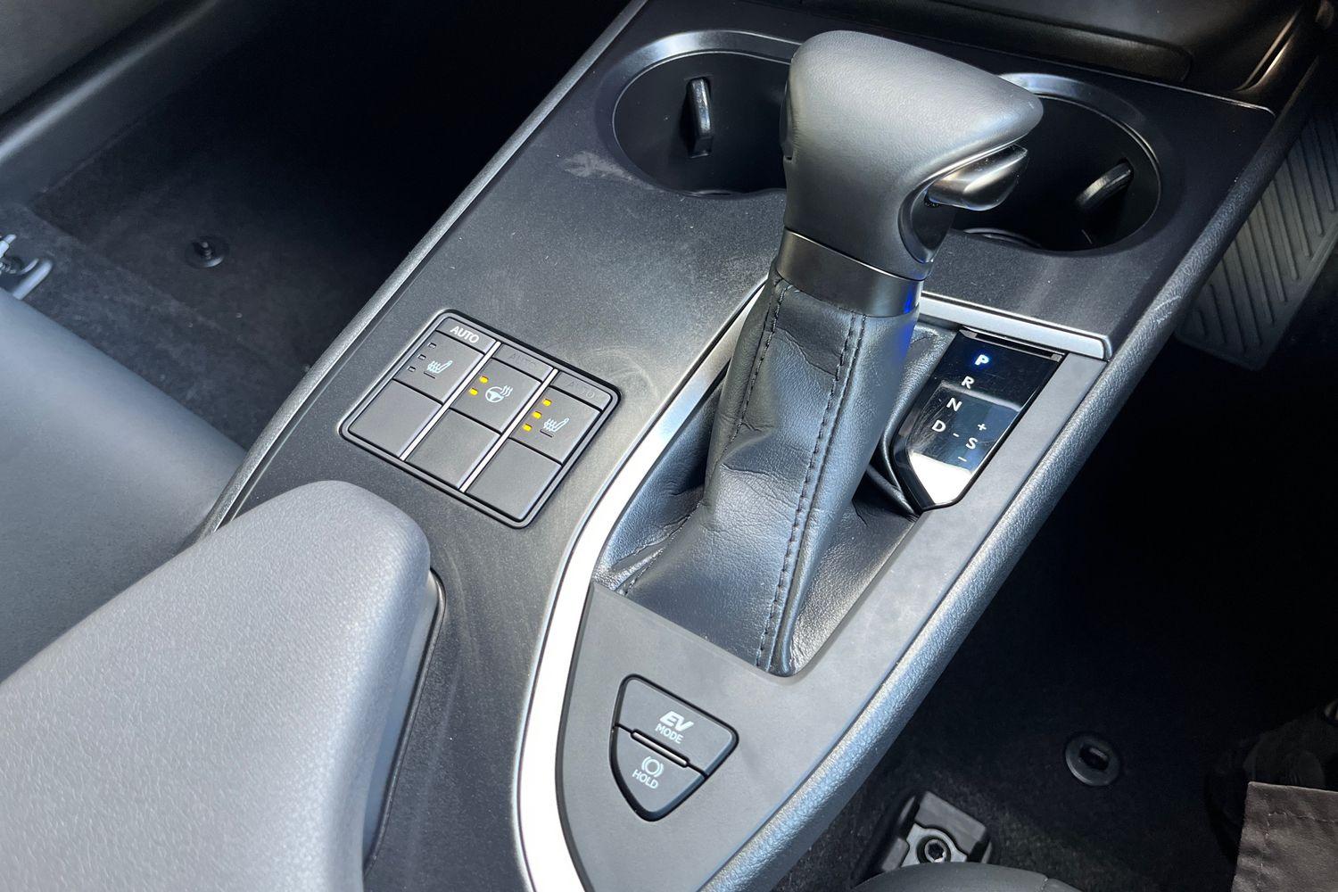 Lexus UX Photo 34