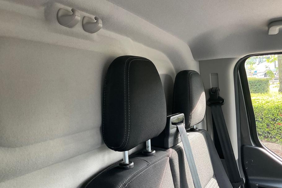 Used Ford TRANSIT CUSTOM KD23HNN 32