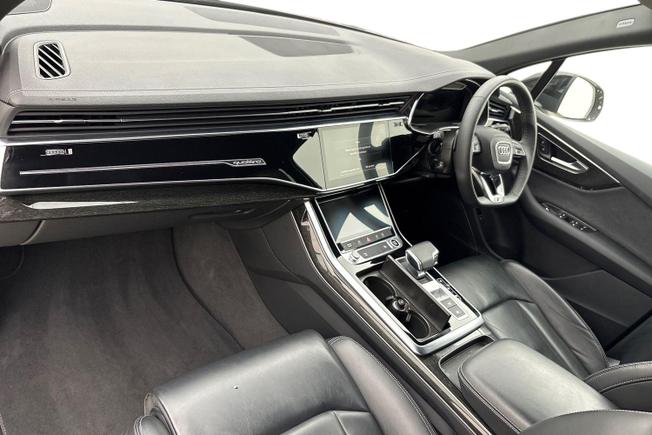 Audi Q7 Photo 2