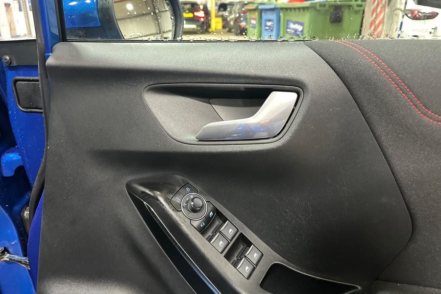 Ford PUMA Photo autoimg-5cbba5f992bfda0b3124f63efdf17d9424418eef.jpg