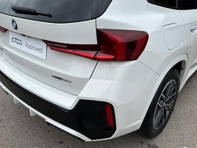 BMW X1 Photo 18