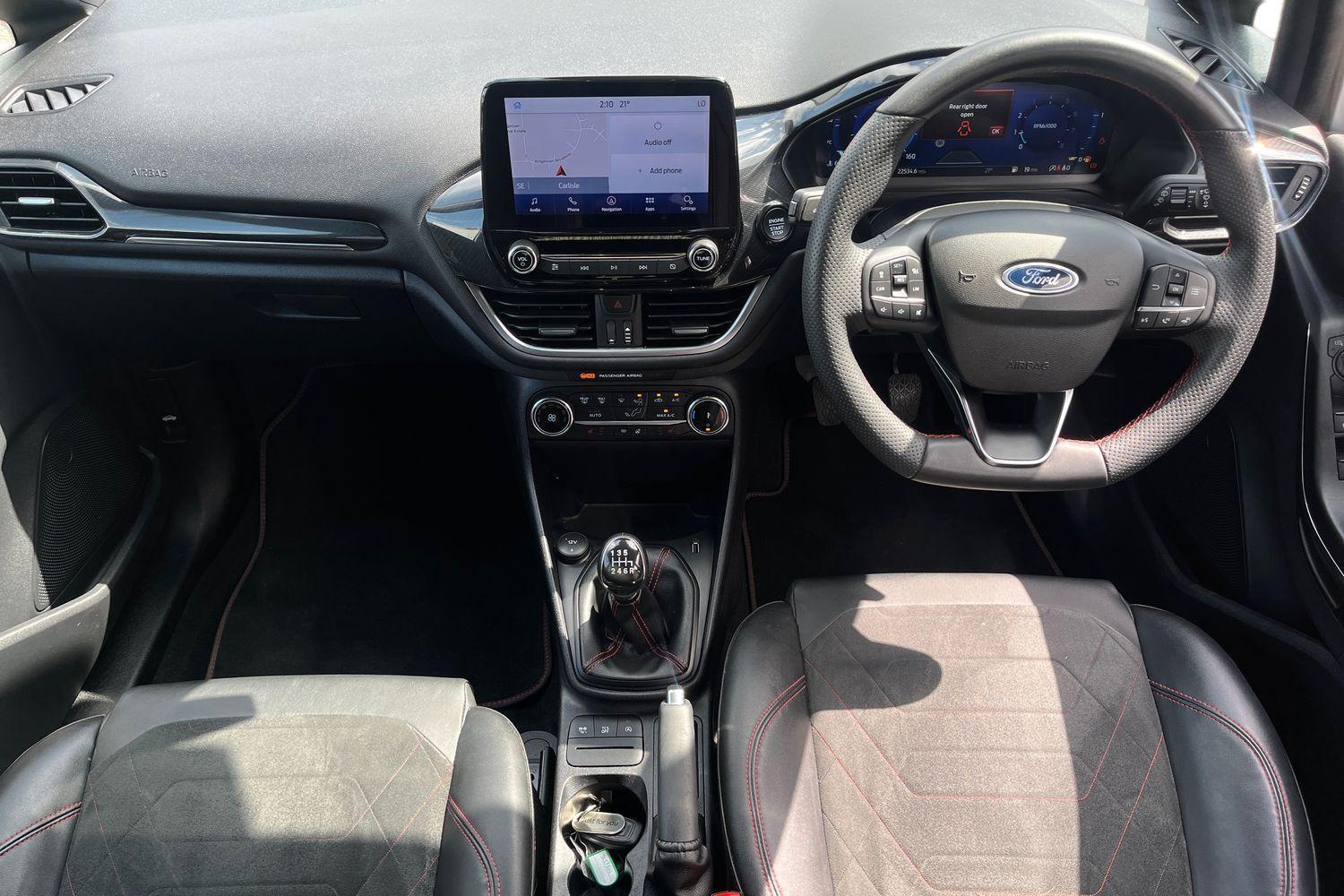 Ford FIESTA Photo 9