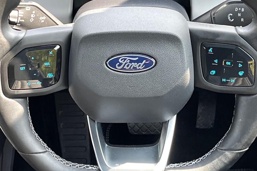 Ford Explorer Photo autoimg-5cbffbb2143f07fa7e1ed684fcb904bd21baa527.jpg