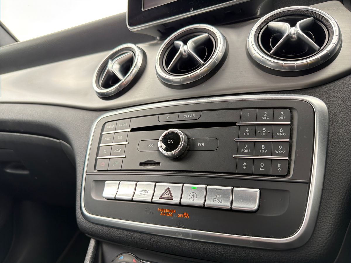 Mercedes-Benz CLA Photo autoimg-5cc0e3fd0282cf5ea06ff7e8d04663fac9134c05.jpg