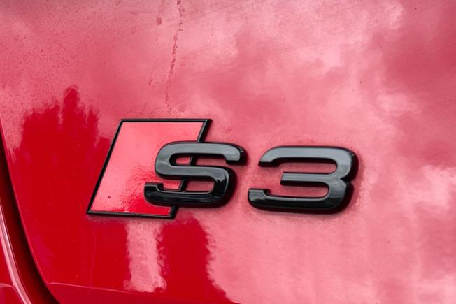 AUDI S3 Photo 31