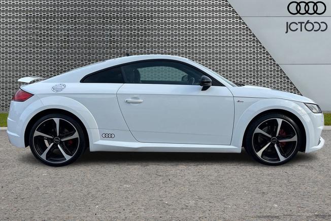 AUDI TT Photo 4