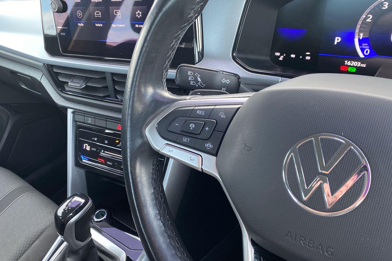 Volkswagen T-ROC Photo 26