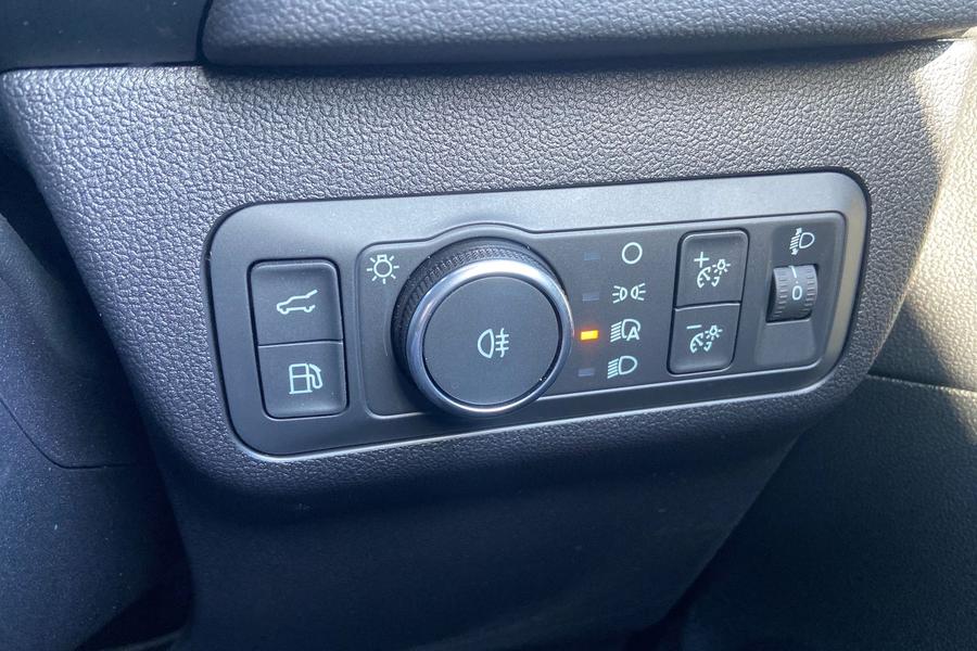 Ford KUGA Photo autoimg-5cc73cc09e005dfc1cf65055e7633718383bcf11.jpg