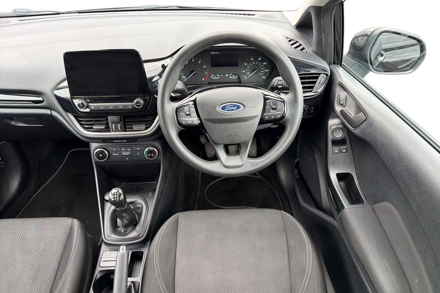 Ford FIESTA Photo 10