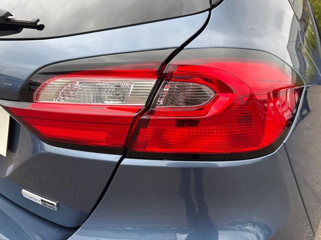FORD Fiesta Photo 18