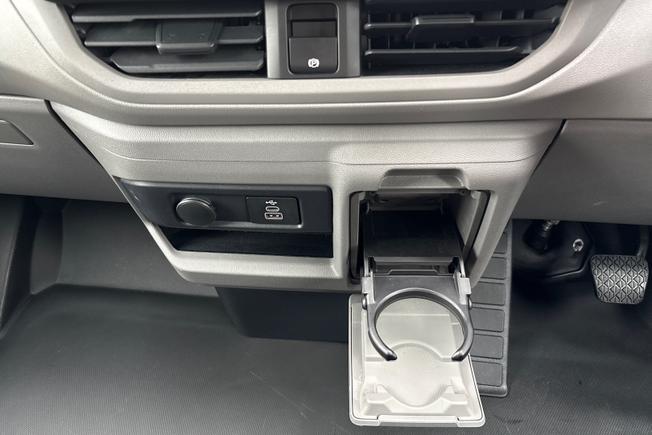 VOLKSWAGEN e-Transporter Photo 22