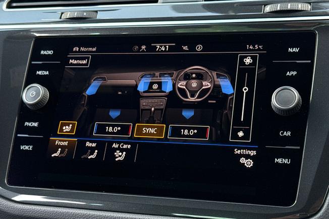 VOLKSWAGEN TIGUAN Photo 36