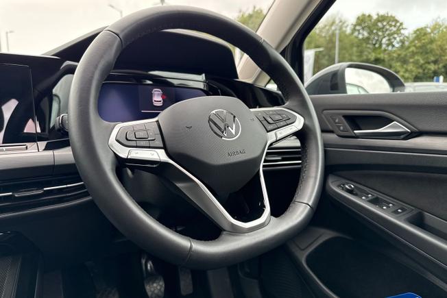 Volkswagen Golf Photo 27