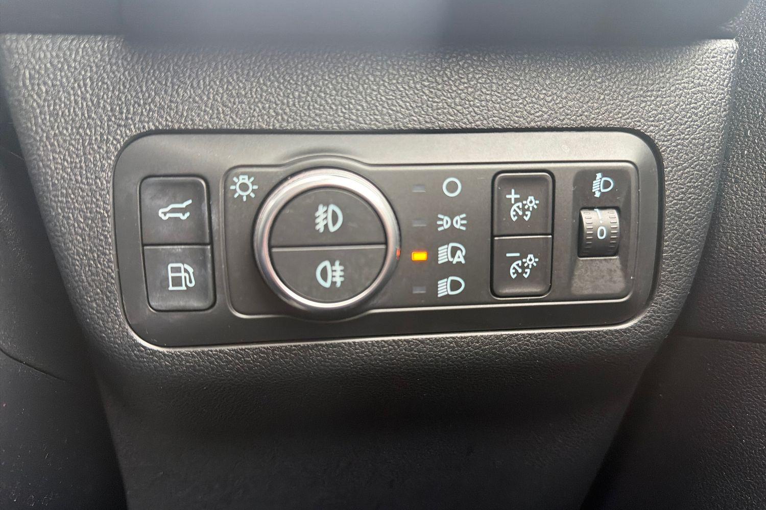 Ford KUGA Photo 38