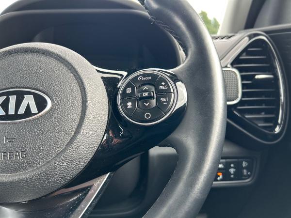Kia Soul Photo autoimg-5cdd999f3634f3691a0fa63e51de50cbb77f4cc5.jpg