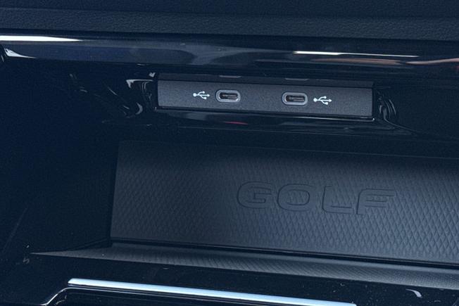 VOLKSWAGEN Golf Photo 27