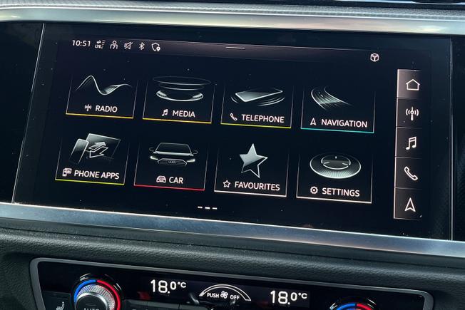 AUDI Q3 Photo 13