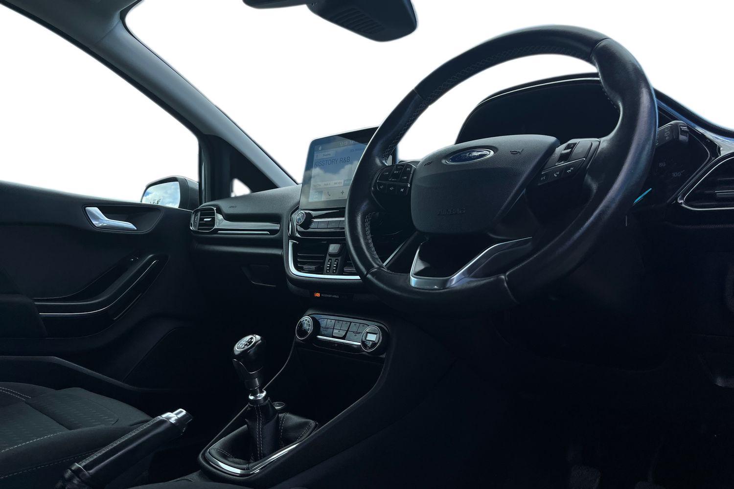 Ford Fiesta Photo 8