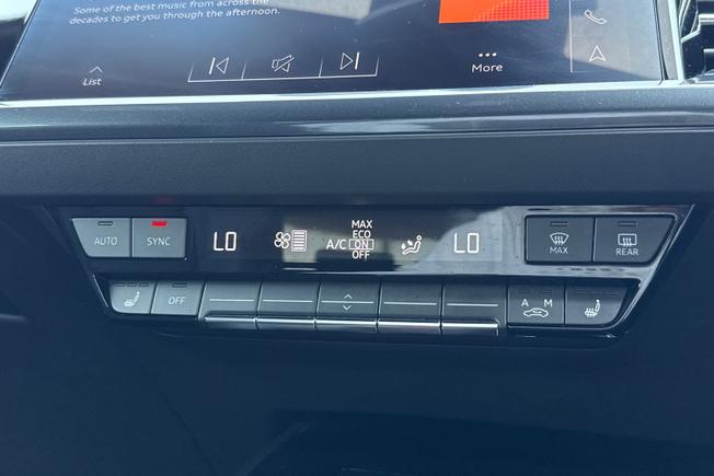AUDI Q4 E-Tron Photo 34