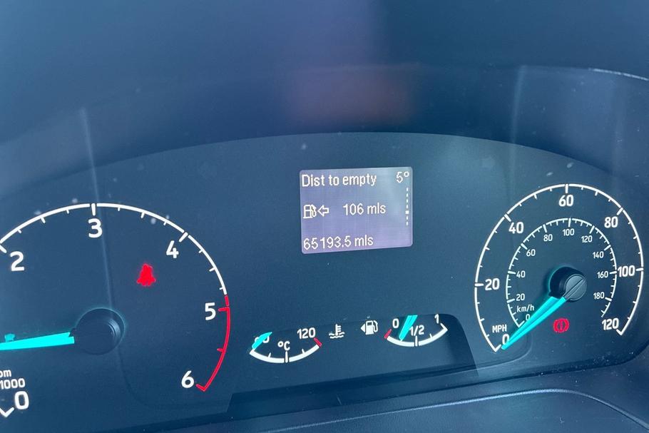 Used FORD TRANSIT CUSTOM YT19CRE 18