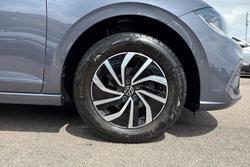 VOLKSWAGEN Polo Photo 5